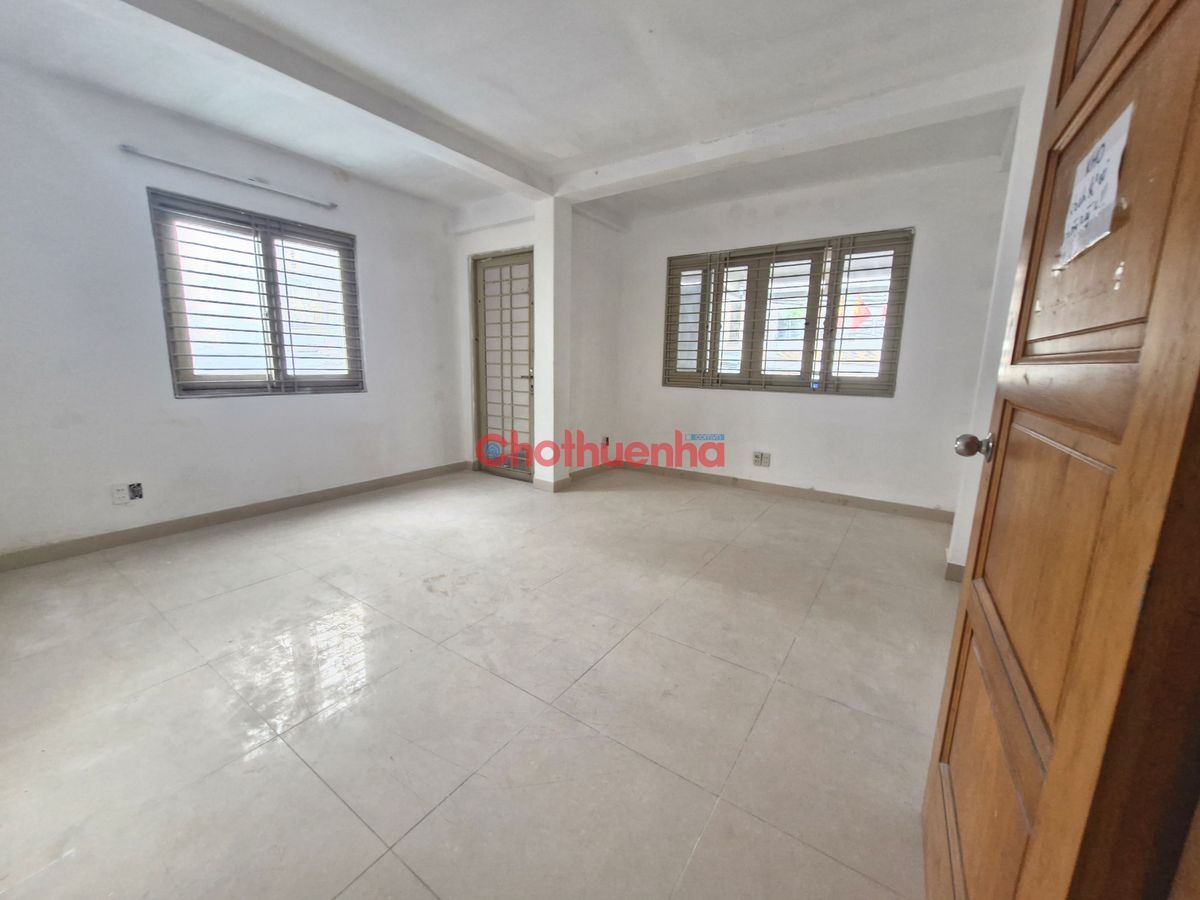 CHO THUÊ NHÀ 4 PHÒNG , HẺM XE HƠI - CMT8, QUẬN 10