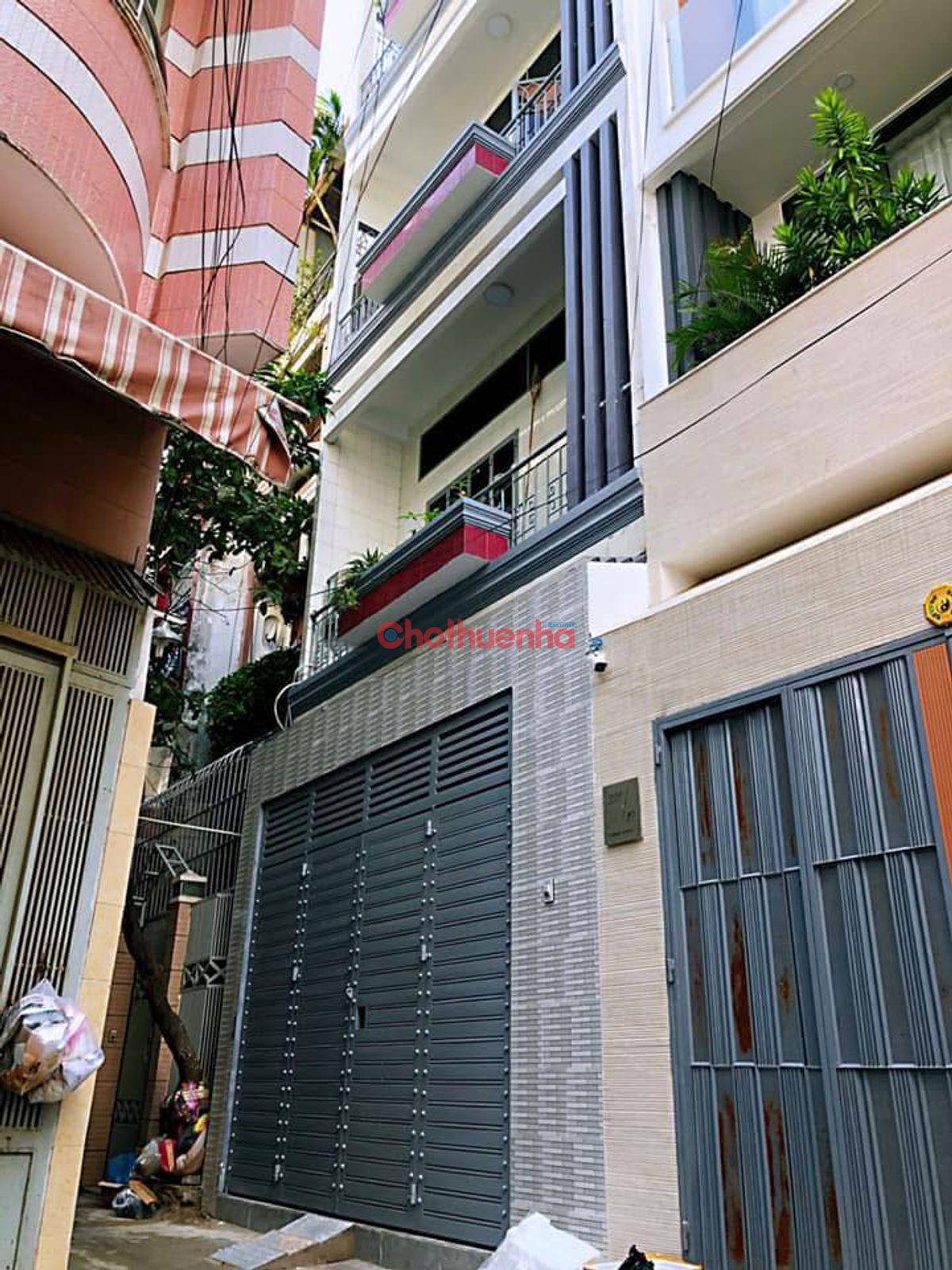 Cho thuê nhà nguyên căn hẻm Vĩnh Viễn, Phường 8, Quận 10_ 5pn+4wc