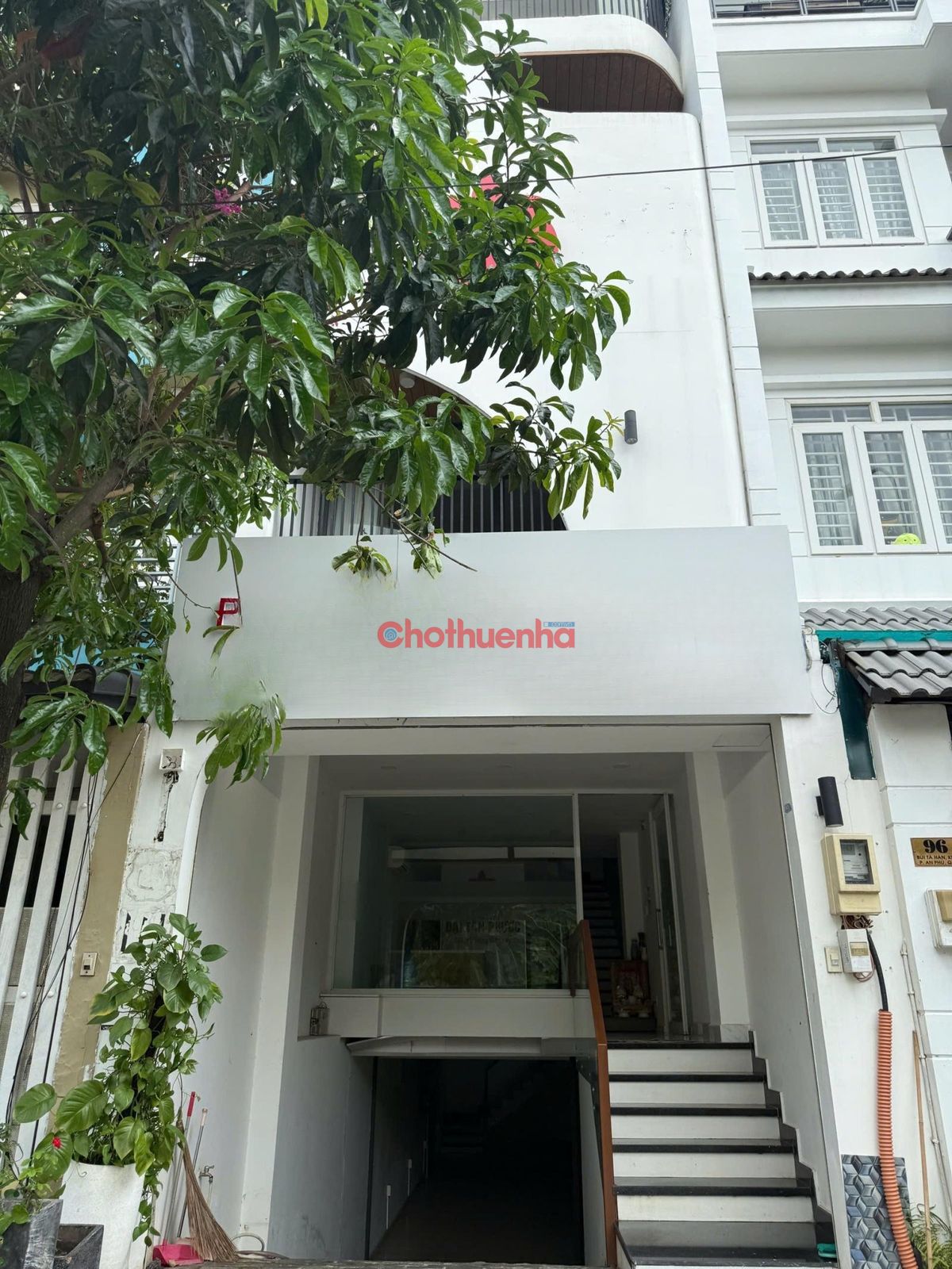 Cho thuê nhà đường Bùi Tá Hán, Phường An Phú, Quận 2. 