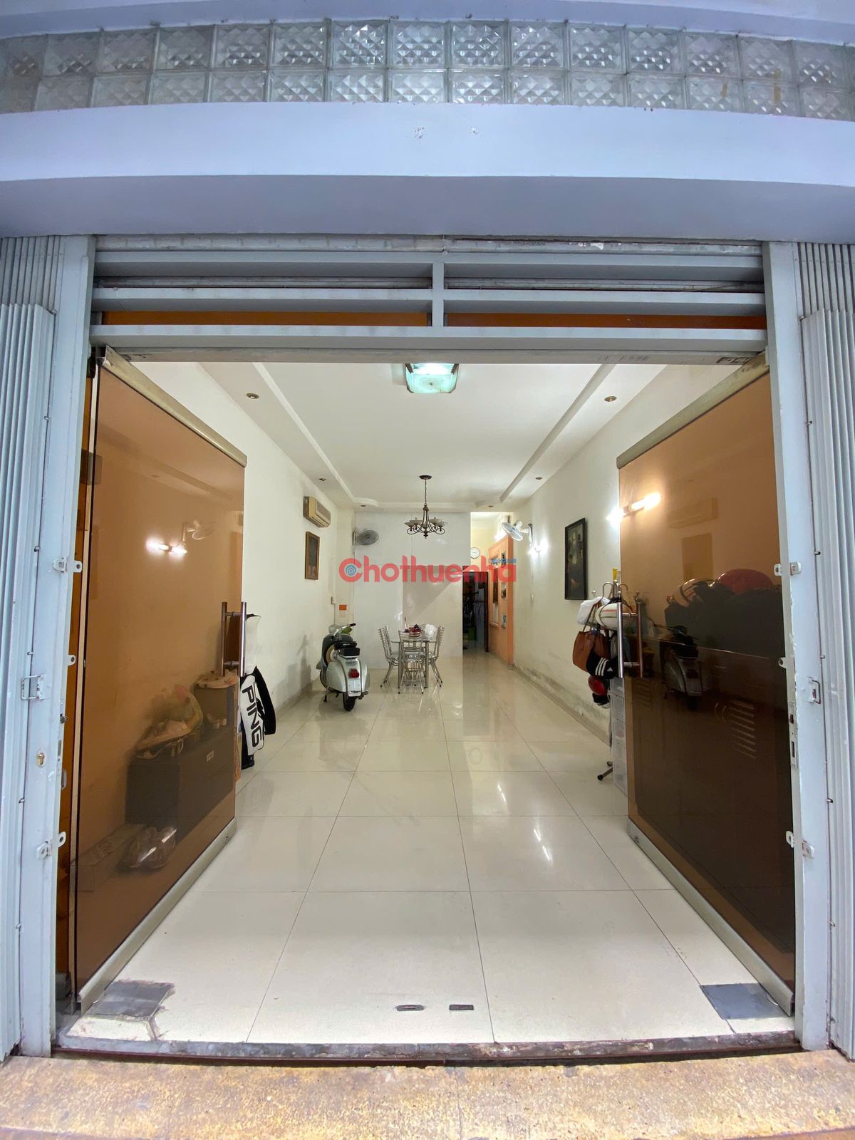 Cho thuê mặt bằng 64m2 ( 4x16 ) - Đường Lý Văn Phức, Tân Định, Q1. Hẻm lớn 8m - Gía thuê 20 triệu
