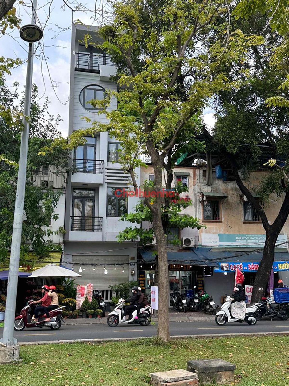 Cho thuê nhà mặt tiền Trường Sa, Bình Thạnh 