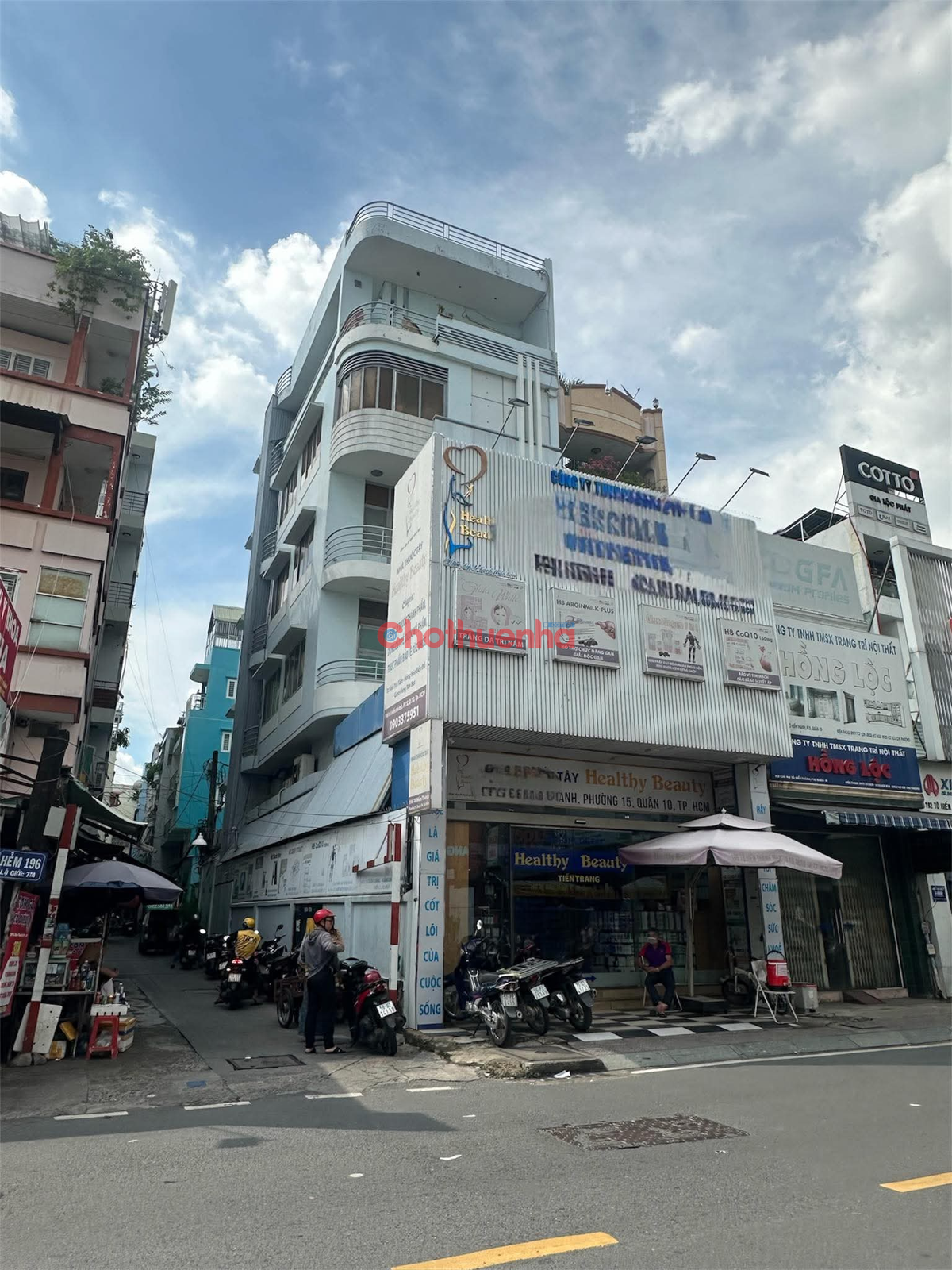 Cho thuê nhà mặt tiền Tô Hiến Thành, Phường 13, Quận 10.