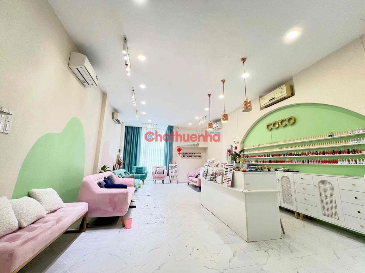Cho thuê lầu 1 đã setup sẵn tiệm nails – gội đầu – waxing, Huỳnh Văn Bánh, Phú Nhuận