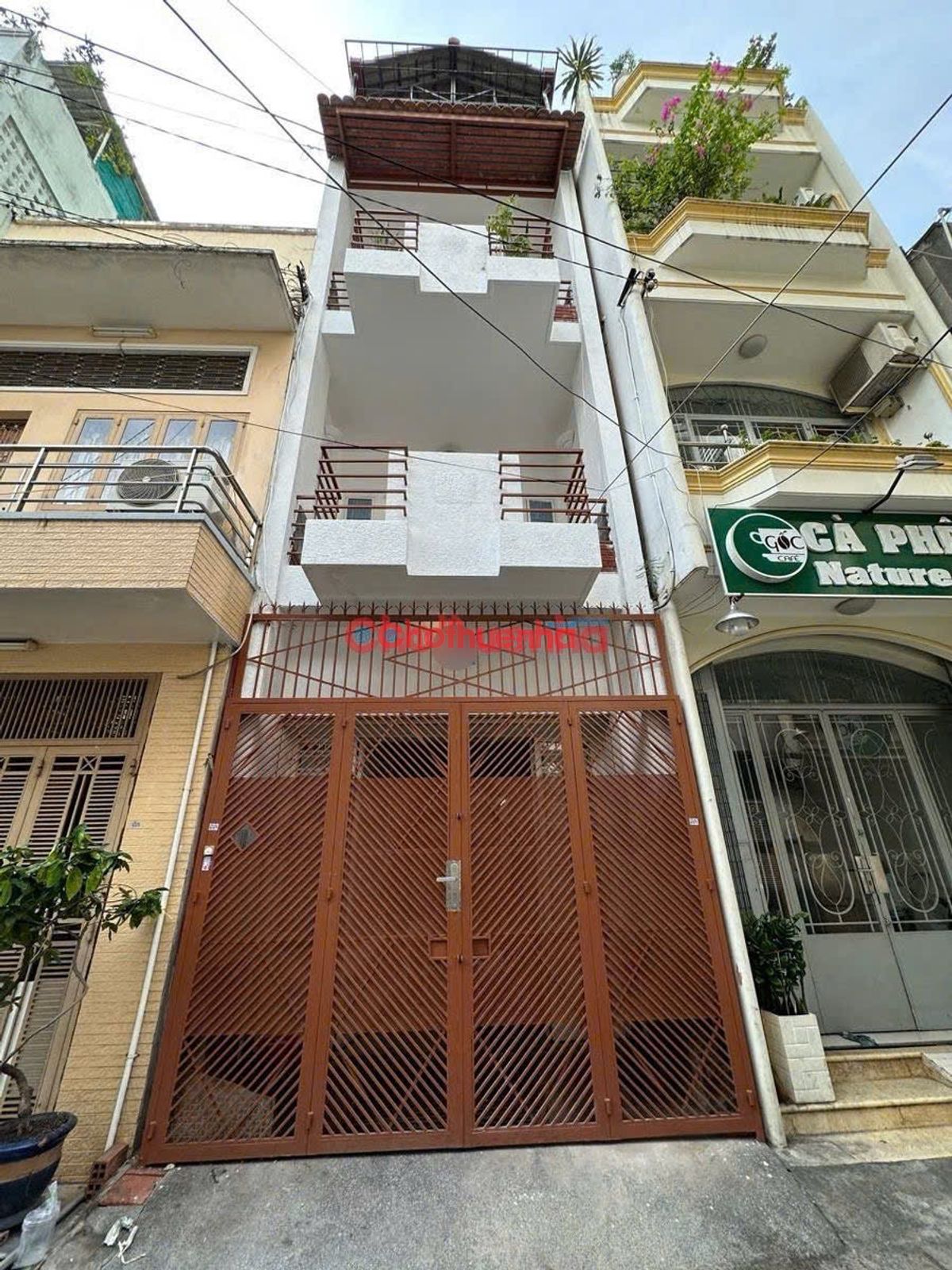 Hẻm Lê Quang Định, P.6, Bình Thạnh - Xe hơi tới cửa - 5PN+ 3WC