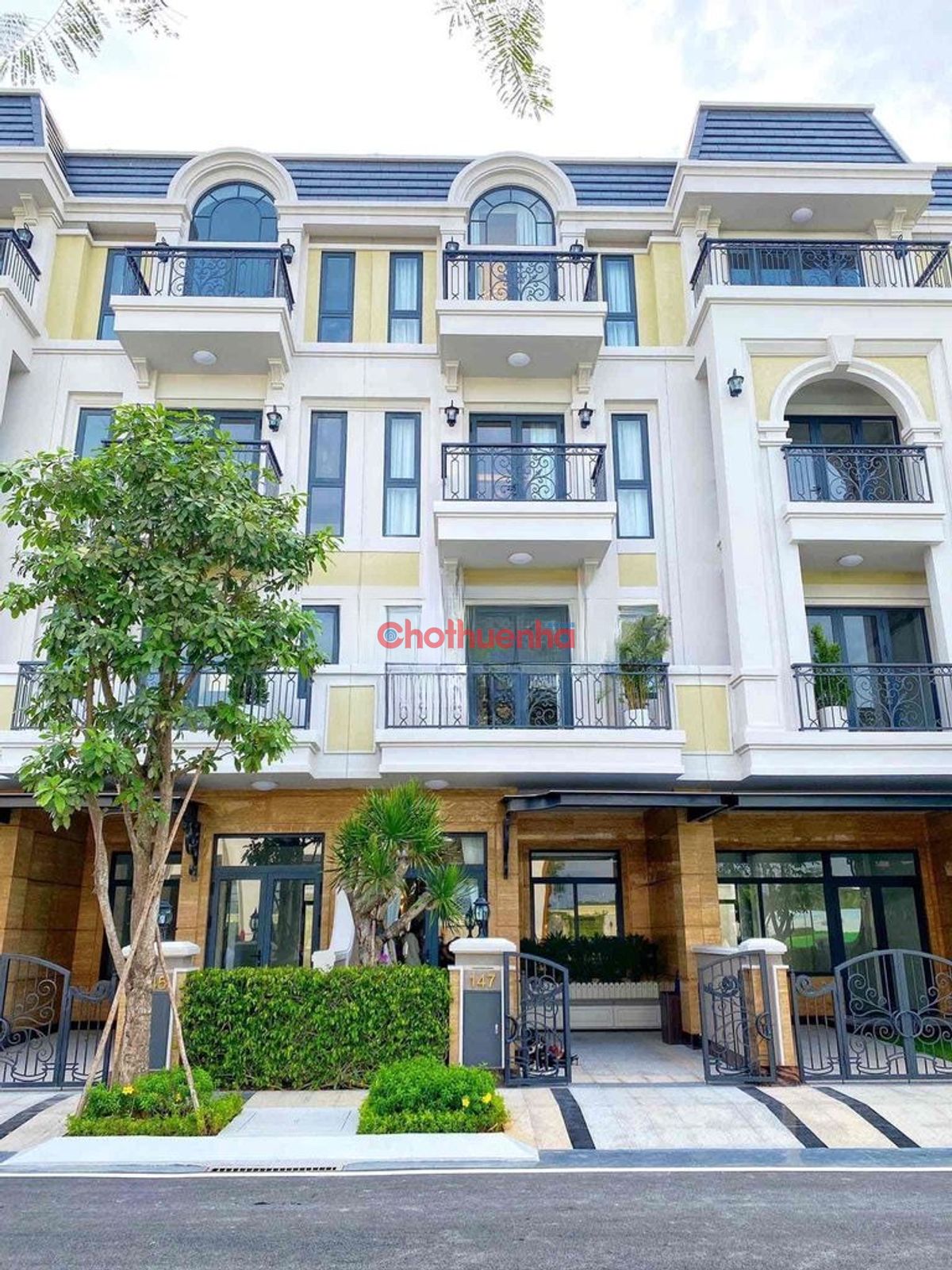 Nhà Mặt Tiền Võ Chí Công, Phường Phú Hữu Quận 9. 