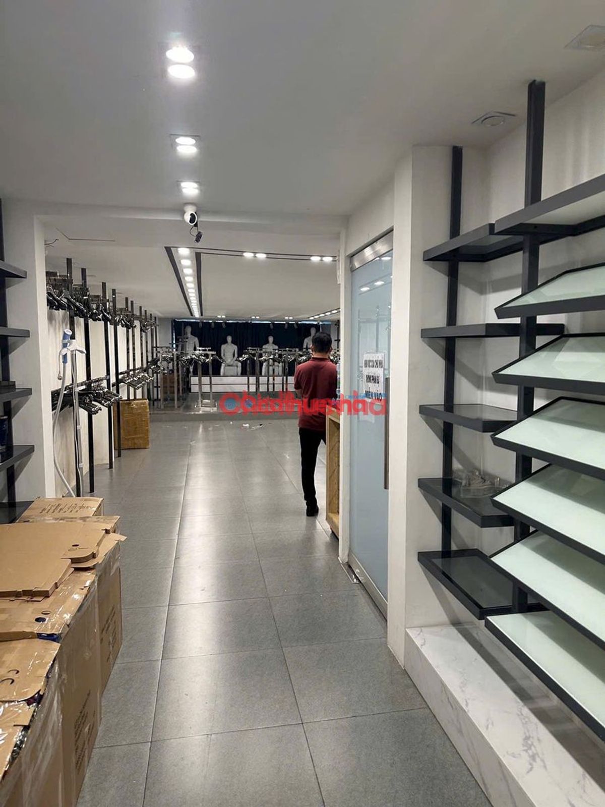 Cho thuê nhà mặt tiền Nguyễn Trãi, Phường 2, Quận 5 - Ngang 6m - Trệt 4 lầu