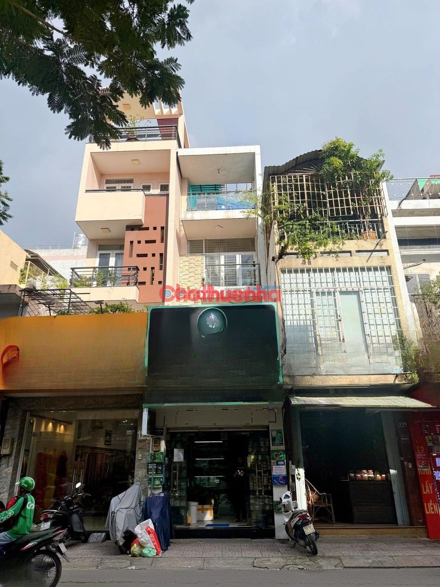 CHO THUÊ NHÀ Phạm Văn Hai - P3 Tân Bình - 3.5x22.5m - Nhà Trống, Đủ Phòng!