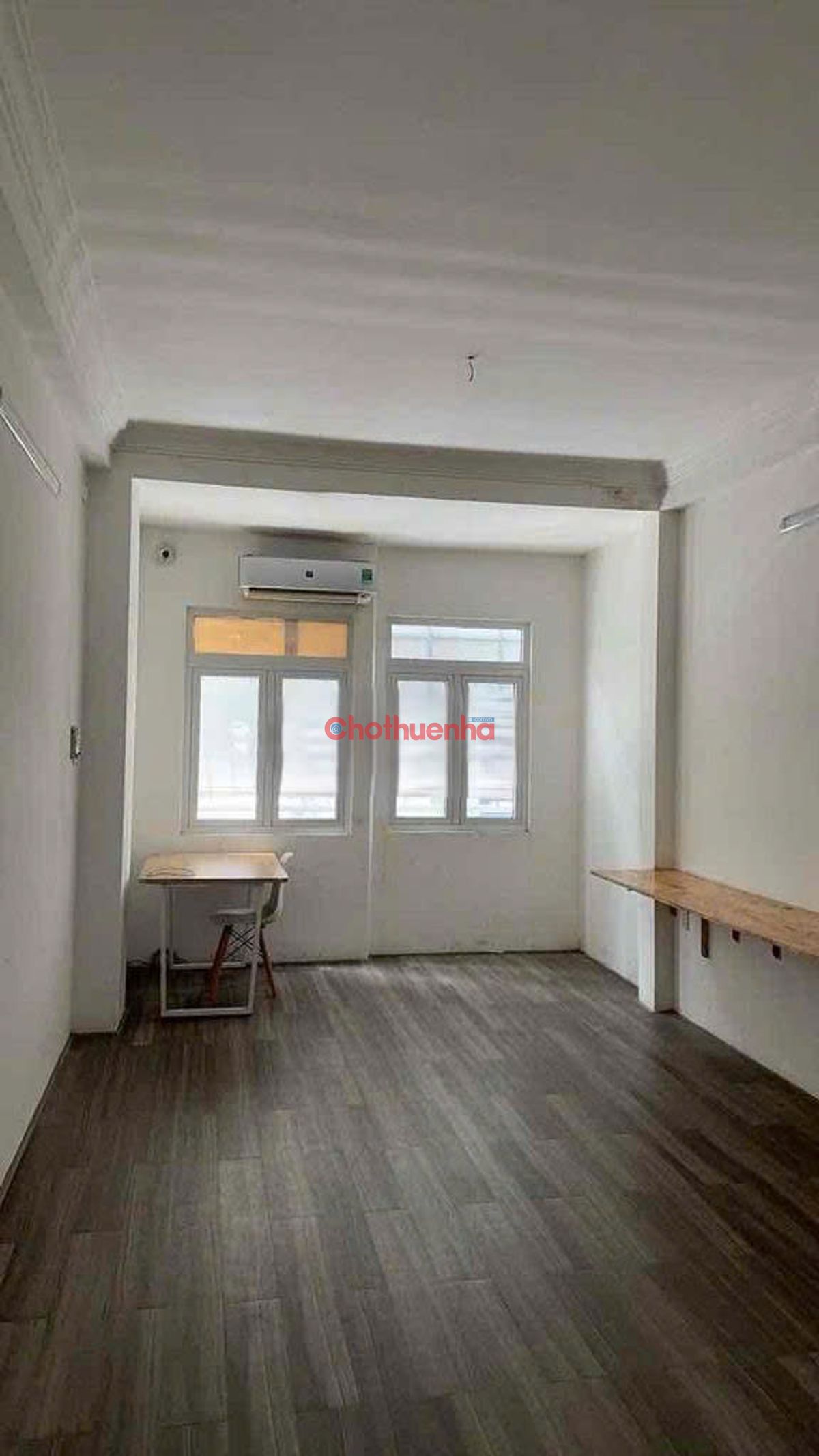 Cho thuê nhà mặt tiền đường  Lê Hồng Phong Quận 10. 