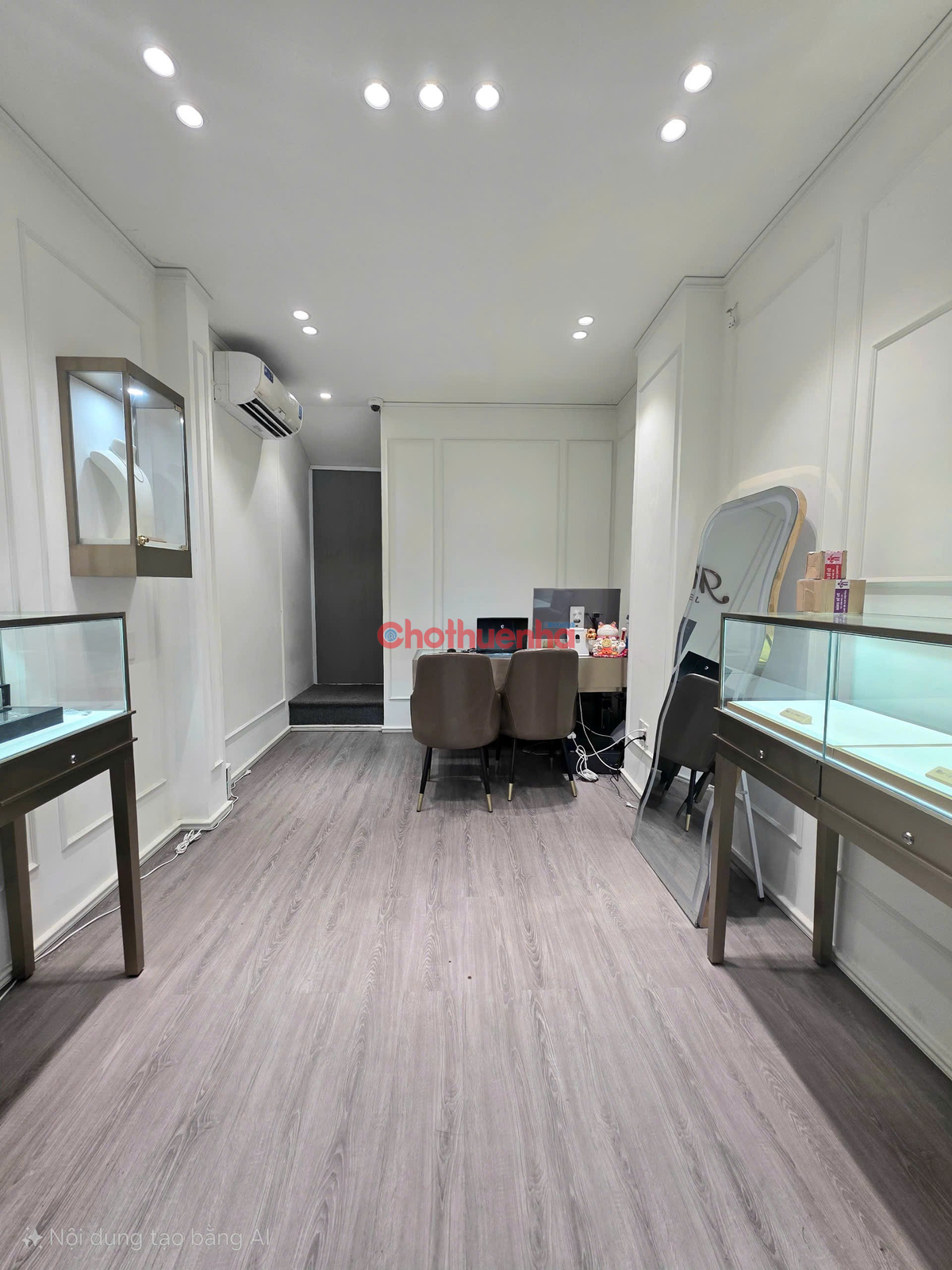 CHO THUÊ NHÀ MẶT TIỀN - Nam Kỳ Khởi Nghĩa, Phường Võ Thị Sáu, Quận 3 - SUỐT GIÁ CHỈ 23 TR/THÁNG