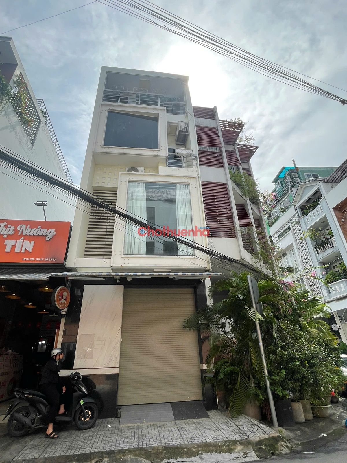 CHO THUÊ NHÀ MẶT TIỀN KINH DOANH ĐƯỜNG HOA SỮA , QUẬN PHÚ NHUẬN DT 4x16