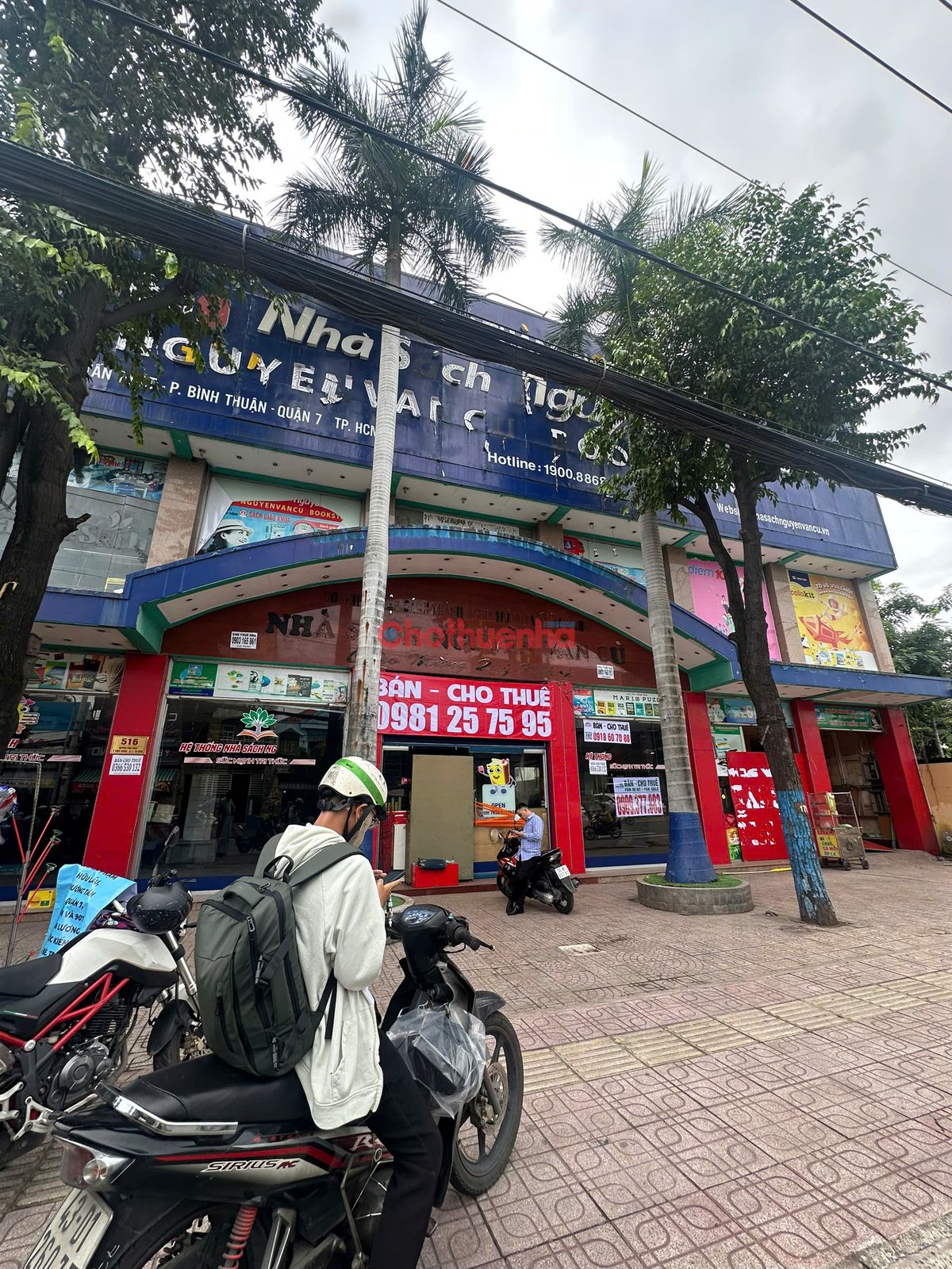 Thuê Mặt Bằng làm nhà sách Quận 7 