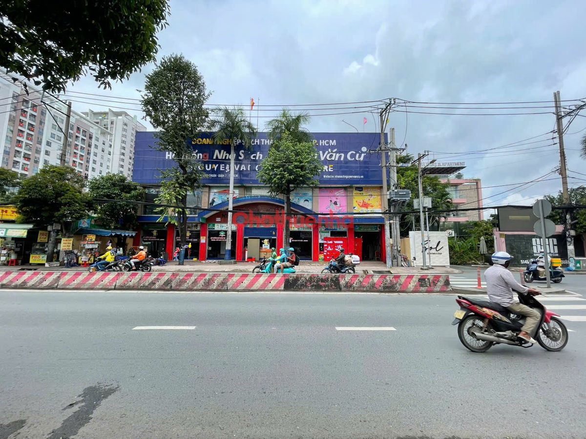 CHO THUÊ MẶT BẰNG 520 HUỲNH TẤN PHÁT QUẬN 7 – NGANG 30M – PHÙ HỢP SHOWROOM, SIÊU THỊ, F&B