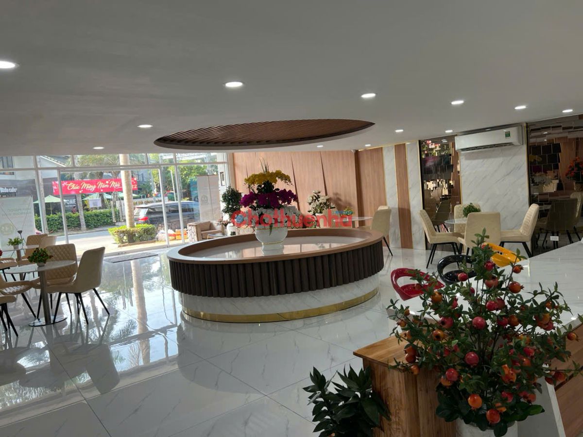 CHO THUÊ NHÀ GÓC 2MT  TRẦN TRỌNG CUNG Có thang máy