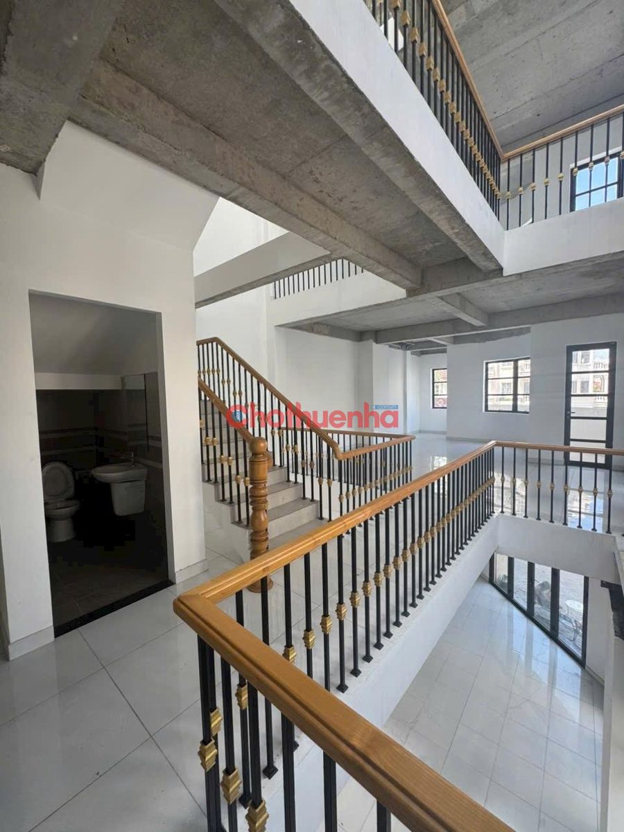 Nhà Mặt Tiền Gò Vấp 