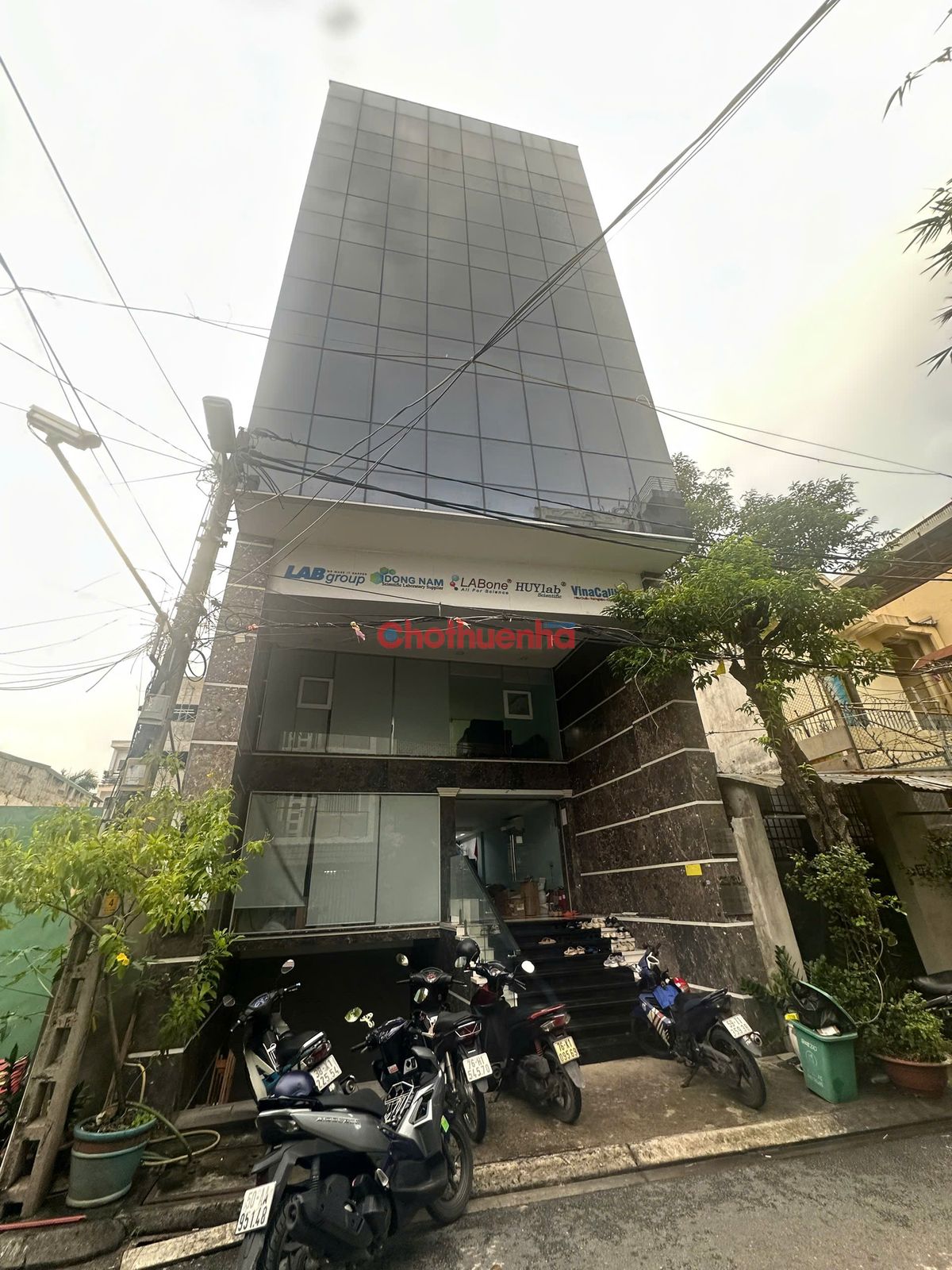 Cho thuê tòa nhà đường C1, Phường 13, Quận Tân Bình