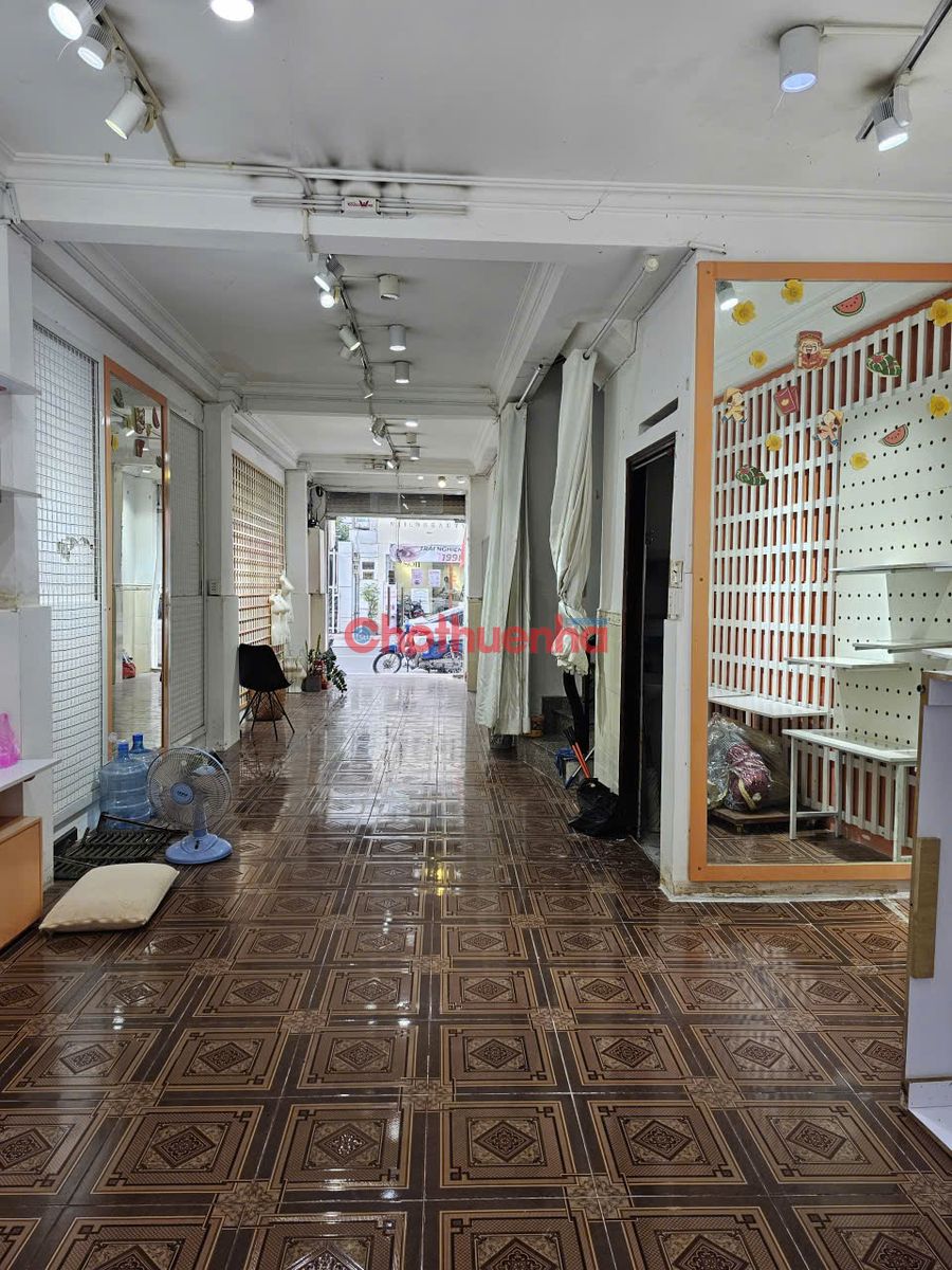 CHO THUÊ NHÀ MẶT TIỀN ĐƯỜNG HUỲNH VĂN BÁNH - TRỆT 2 LẦU - TIỆN KINH DOANH 
