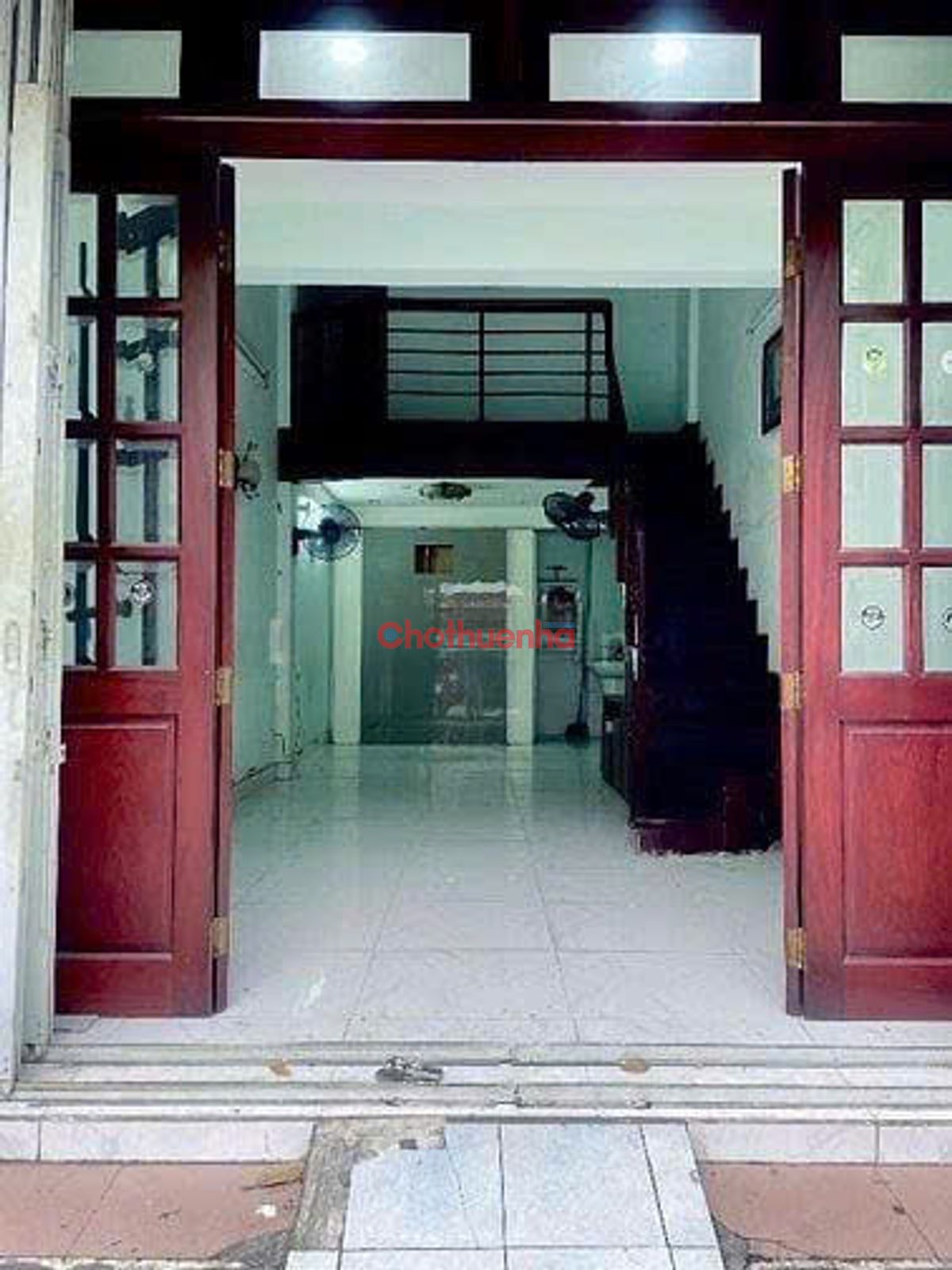 Cho thuê nhà mặt tiền đường Tân Phước, Quận 10. Giá chỉ 18 triệu/tháng 