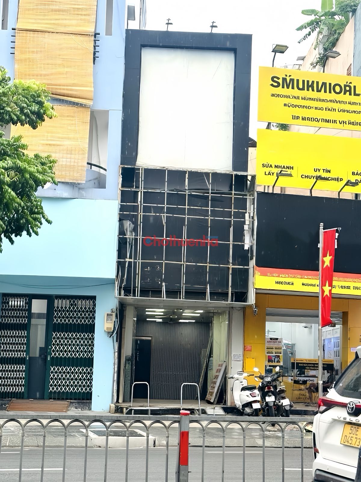 Cho thuê nhà Mặt tiền kinh doanh Đường 3/2 , Quận 10 - Trệt 3 lầu suốt, 3.5x20m