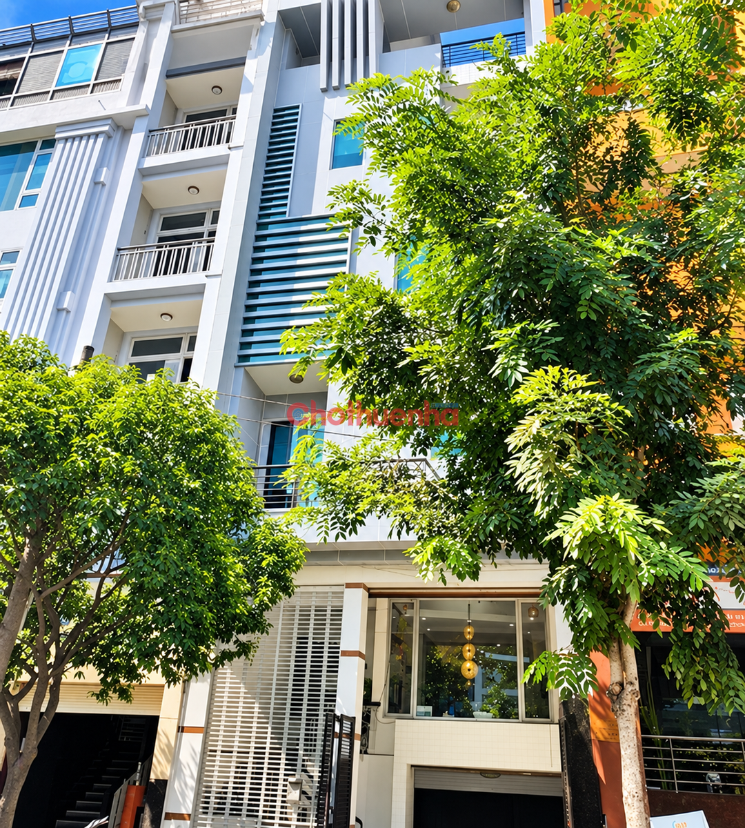 Cho thuê tòa nhà mặt tiền đường Phan Xích Long, Phường 3, Quận Bình Thạnh