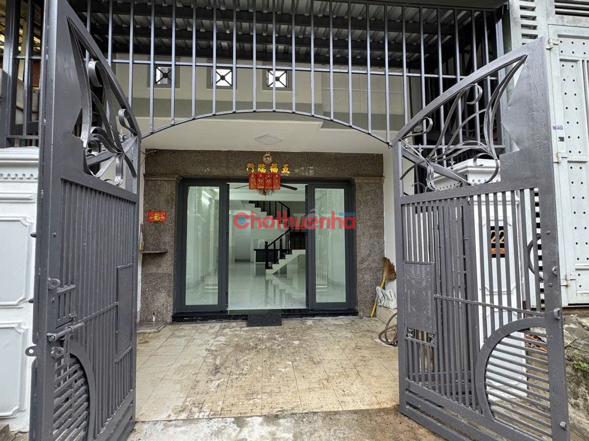 SIÊU PHẨM NHÀ MẶT TIỀN MỚI SỬA TRẮNG TINH - Giá chỉ 20 triệu