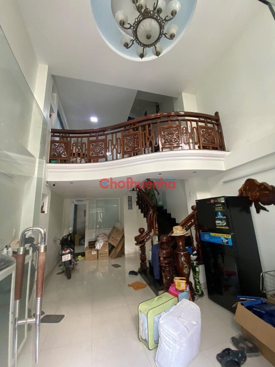 Cho thuê nhà mặt tiền Tân Trang, Phường 9, Quận Tân Bình_ 5PN+ CÓ MÁY LẠNH