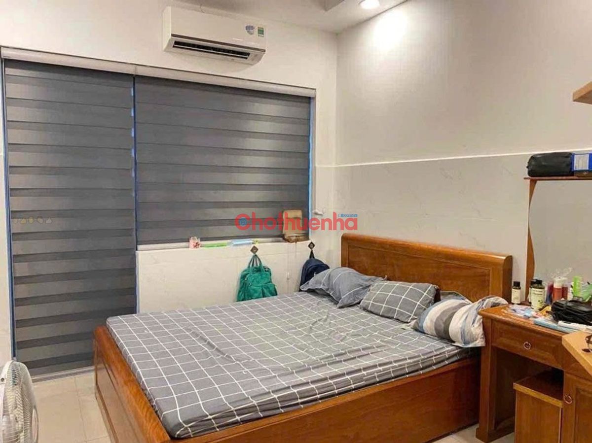 Cho thuê nhà nguyên căn Tân Hóa, P.1 Quận 11 - 3x14m, 3 Tầng, 100m2 - 15tr, HXH