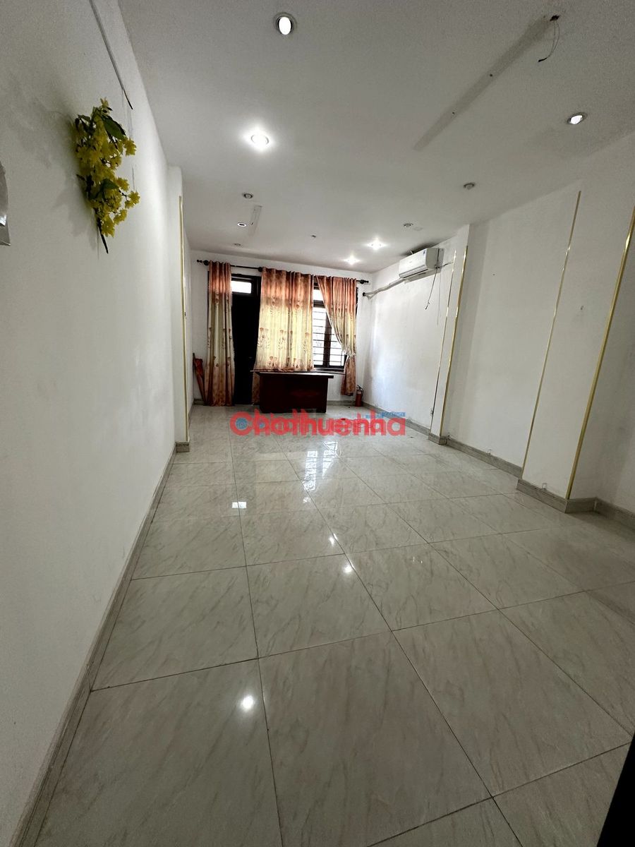 CHO THUÊ NHÀ NGANG 4M. GẦN NGUYỄN TRÃI, Q1. NHA KHOA, VĂN PHÒNG, TRUNG TÂM 