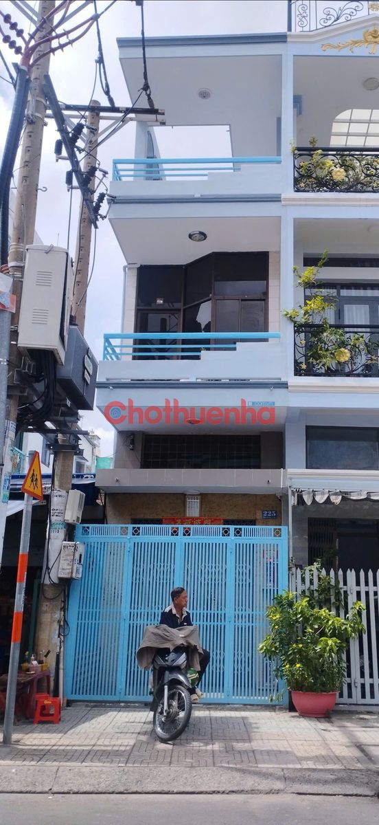 🏠 Cho thuê nhà 2 mặt tiền – Phạm Văn Chí, Quận 6