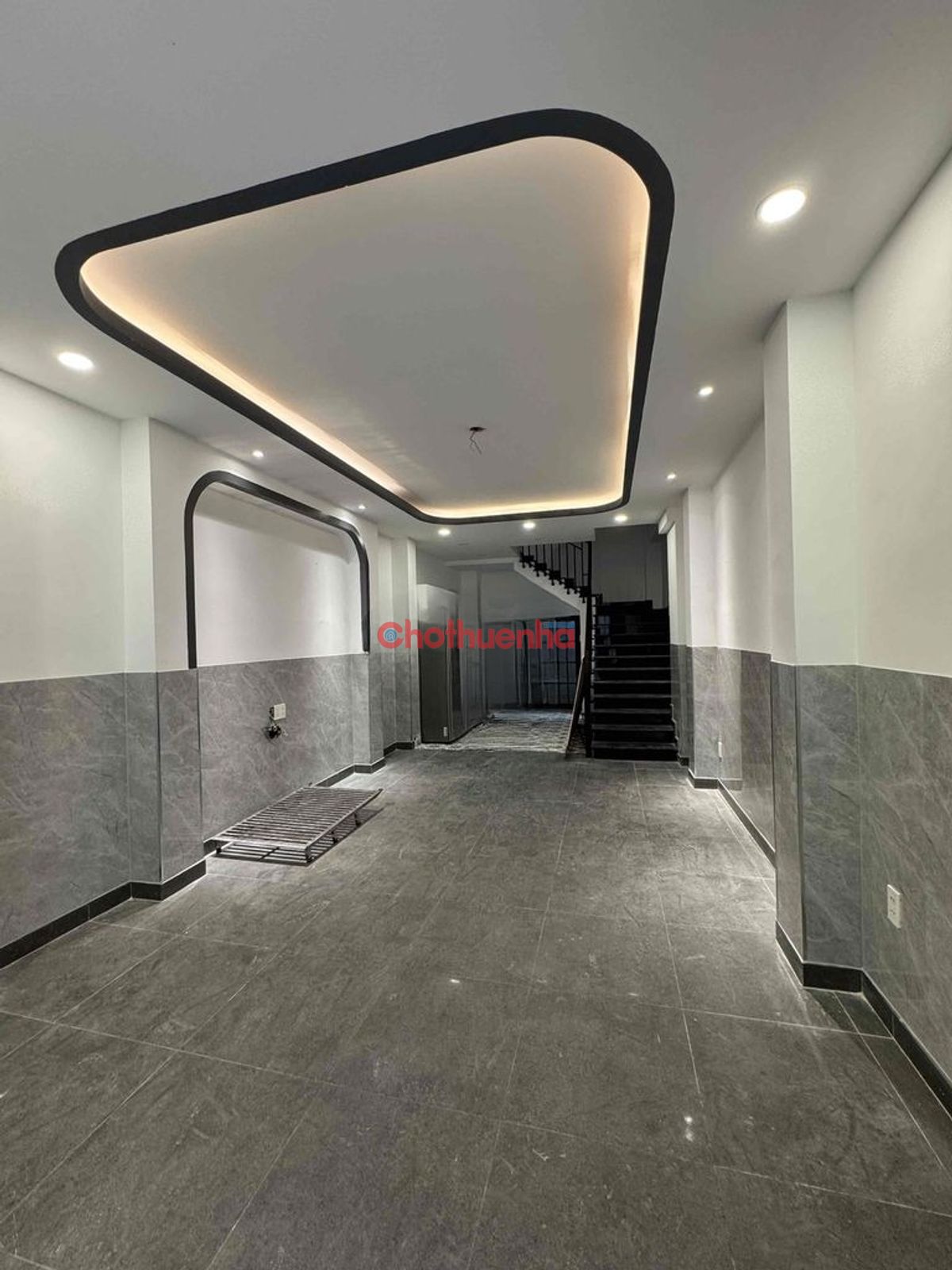 Cho thuê nhà nguyên căn Trương Quyền, P3, Q3 - 4x16m. trệt 3 lầu 