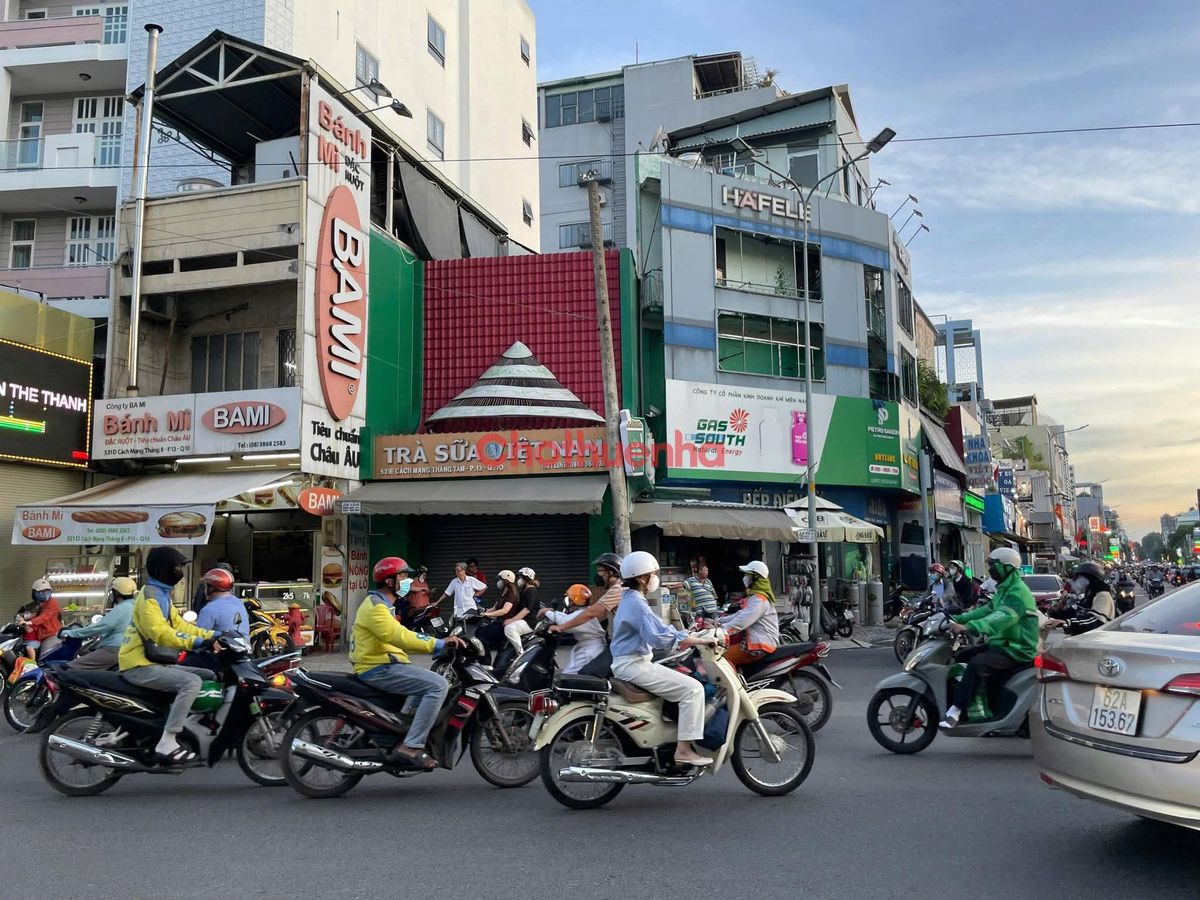 Cho thuê mặt tiền góc CMT8