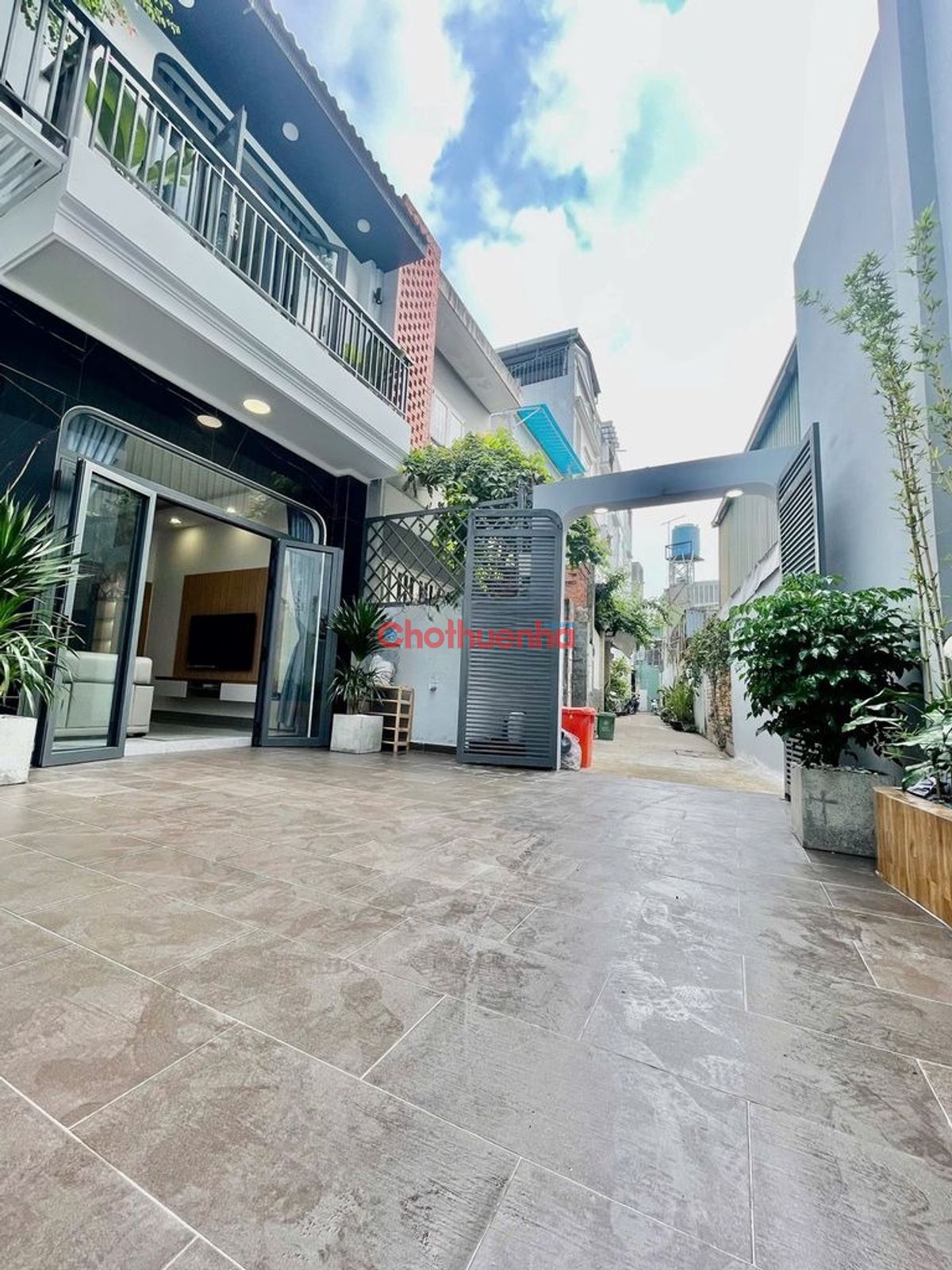 Cho thuê nhà nguyên căn đường Phan Huy Ích, Phường 14, Quận Gò Vấp + 3PN + 3WC Chỉ 18 triệu !