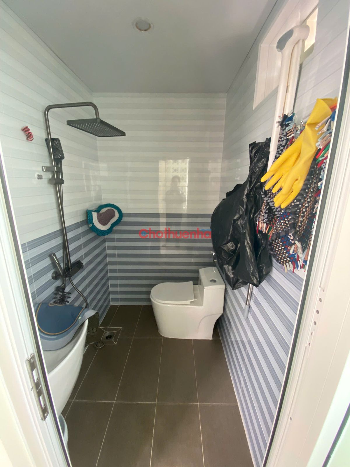 Cho Thuê kinh doanh shop online , shop quần áo !! Mặt Bằng Quận 3 