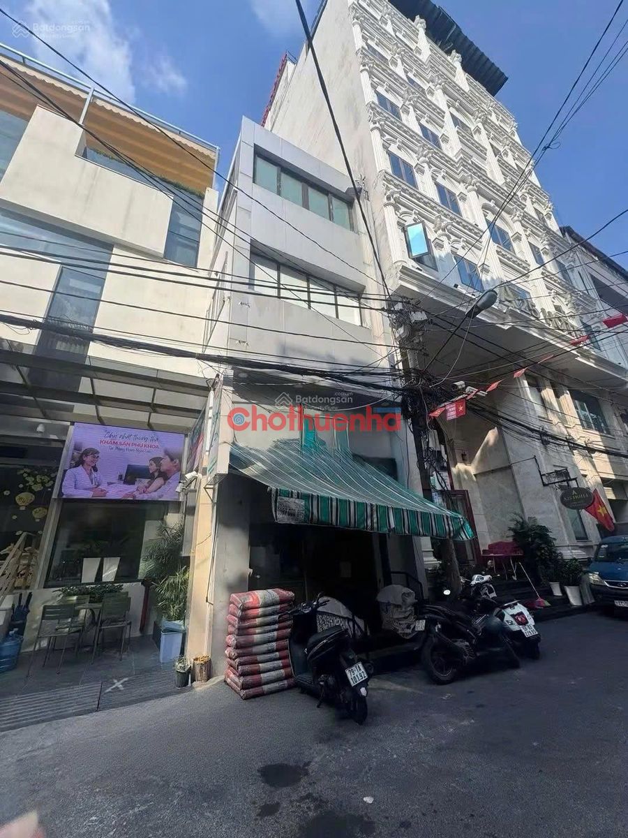 CHO THUÊ NHÀ HẺM XE HƠI 1 TRỆT 3 LẦU, ĐƯỜNG LÊ THỊ HỒNG GẤM, QUẬN 1, GIÁ CHỈ 35 TRIỆU