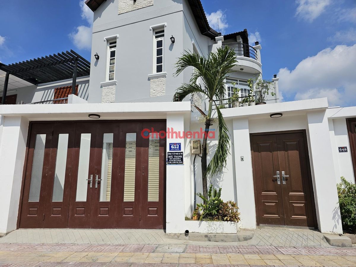 CHO THUÊ NHÀ MẶT TIỀN TÂN KỲ TÂN QUÝ, QUẬN BÌNH TÂN, DT: 8X40M, TRỆT 2 LẦU