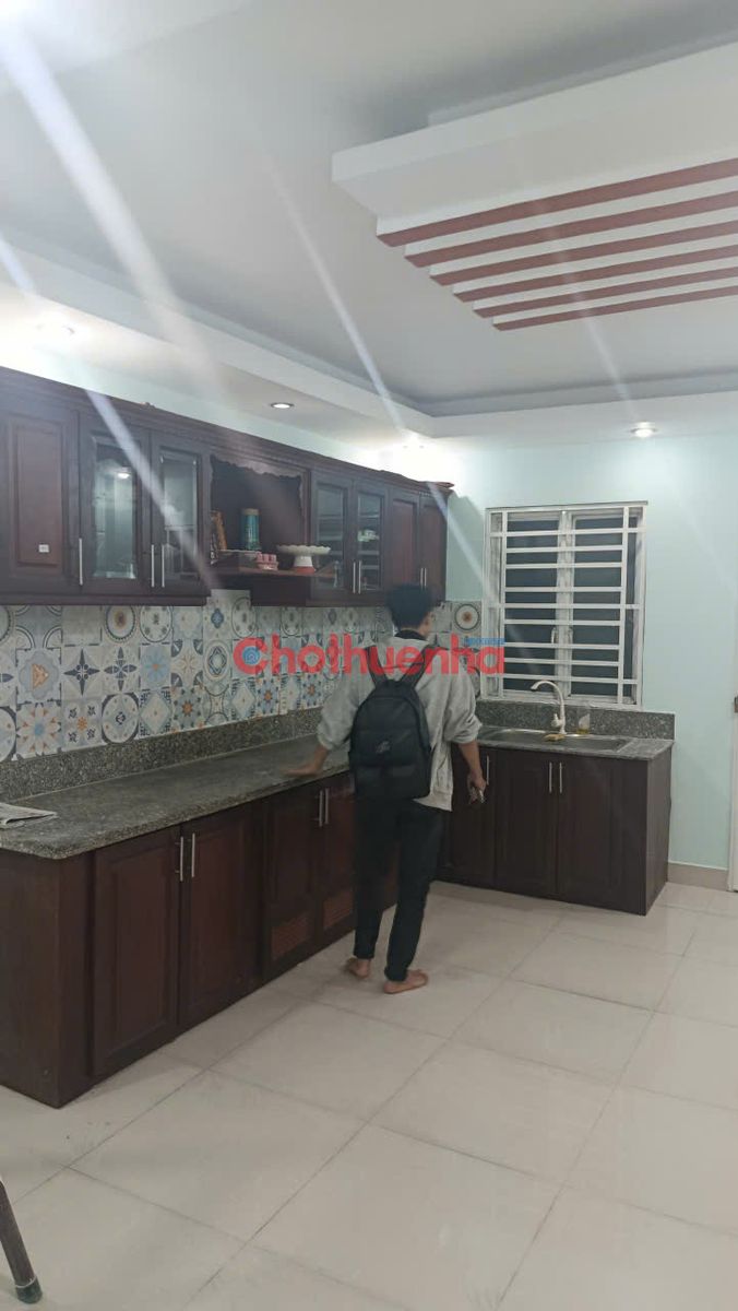 Cho thuê nhà mặt tiền đường Lê Sao, q.Tân Phú 