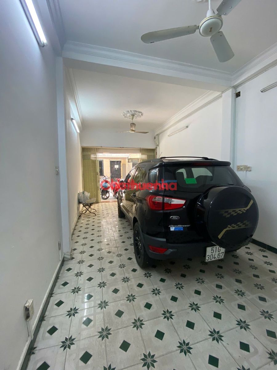 Cho thuê nhà nguyên căn Phó Đức Chính, Sài Gòn - 4x18m, 3 Tầng, 3 Phòng - gần Metro Bến Thành HXH