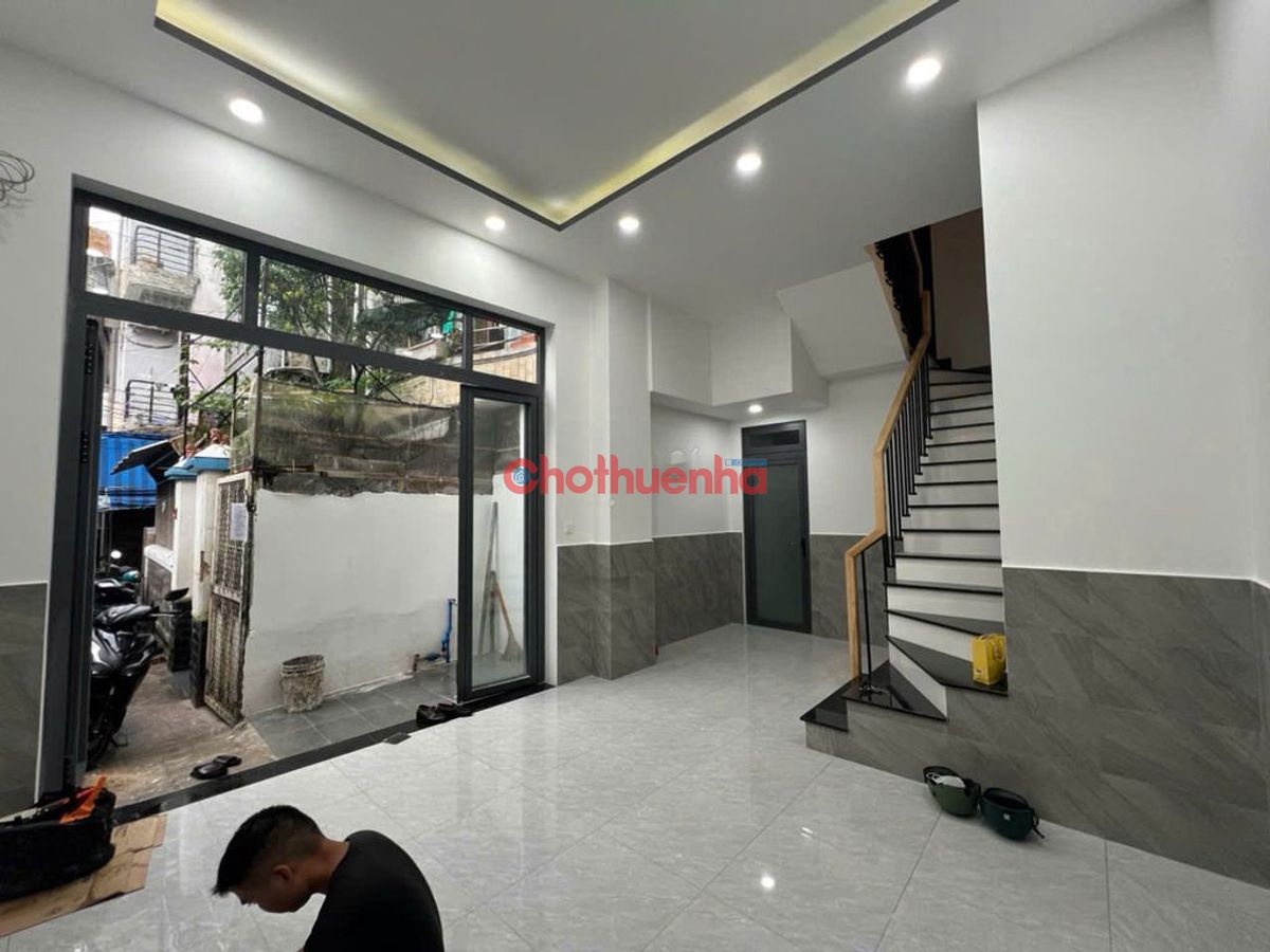 CHO THUÊ NHÀ MỚI XÂY 100% – TRUNG TÂM QUẬN 10