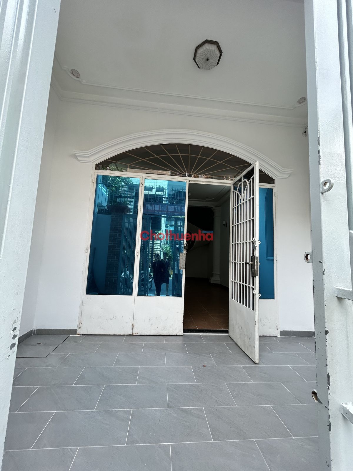 cho thuê nhà hẻm xe hơi đường Nguyễn Minh Hoàng, P.12, TB