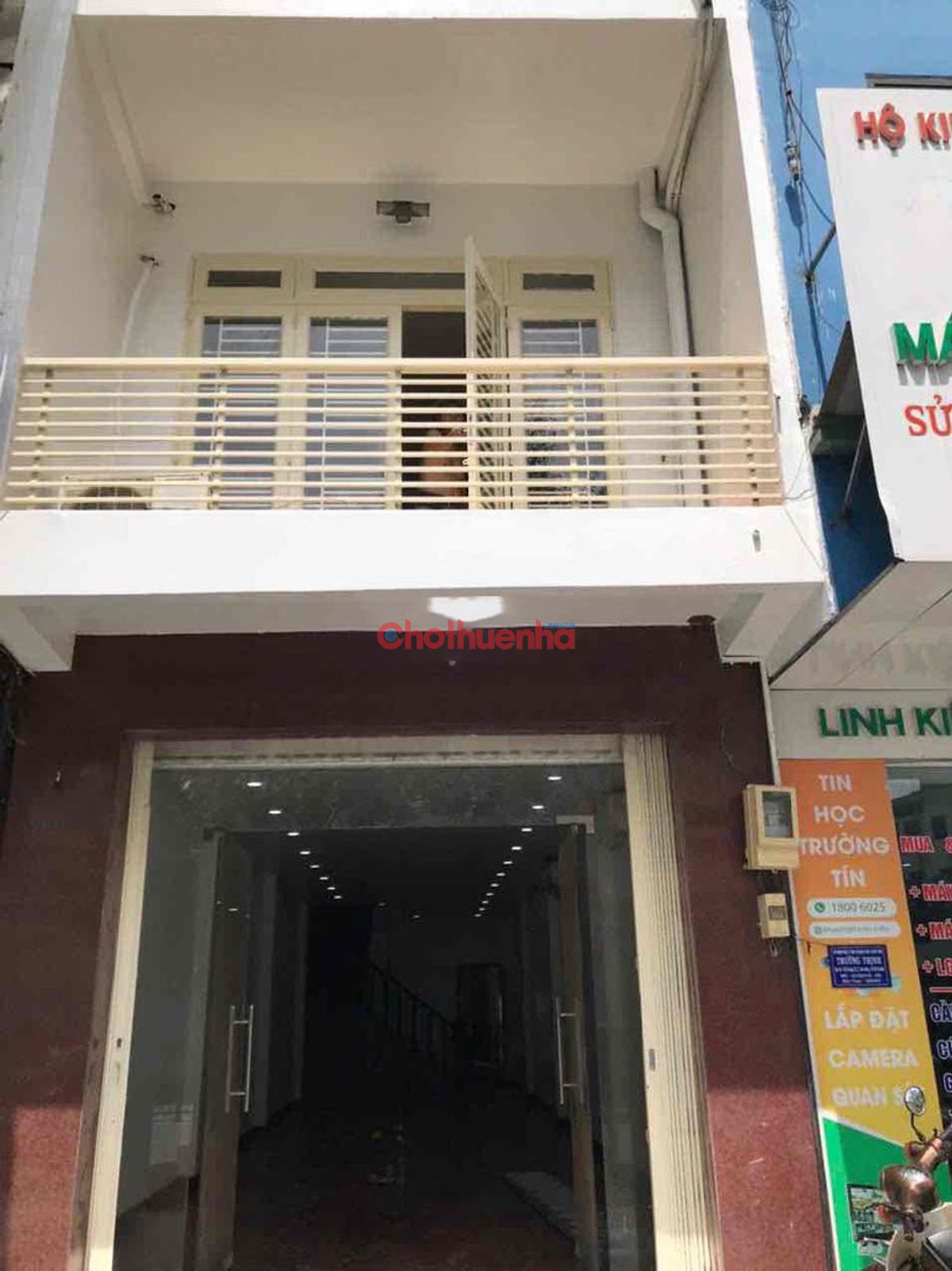 CHO THUÊ NHÀ MẶT TIỀN ĐƯỜNG 3/2, QUẬN 10 - NGANG 4M - TRỆT LẦU 