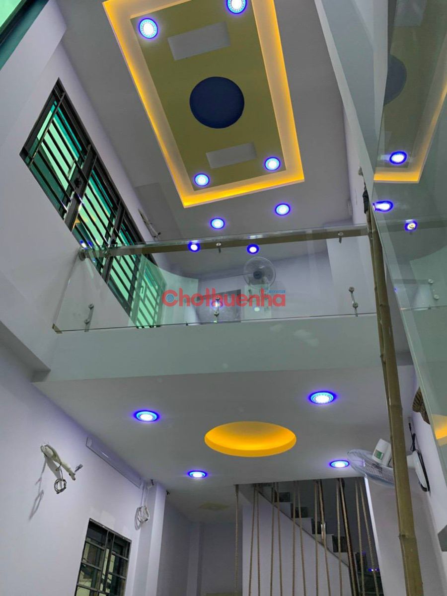 CHO THUÊ NHÀ 2 MẶT TIỀN – LÝ THÁI TỔ, P.1, Q.3 (ĐỐI DIỆN CHỢ HOA HỒ THỊ KỶ) - 2.8x7m, 4 Tầng, 2 Phòng