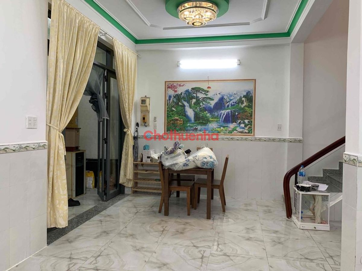 Cho thuê nhà nguyên căn đường Xô Viết Nghệ Tĩnh, Phường 26, Quận Bình Thạnh.