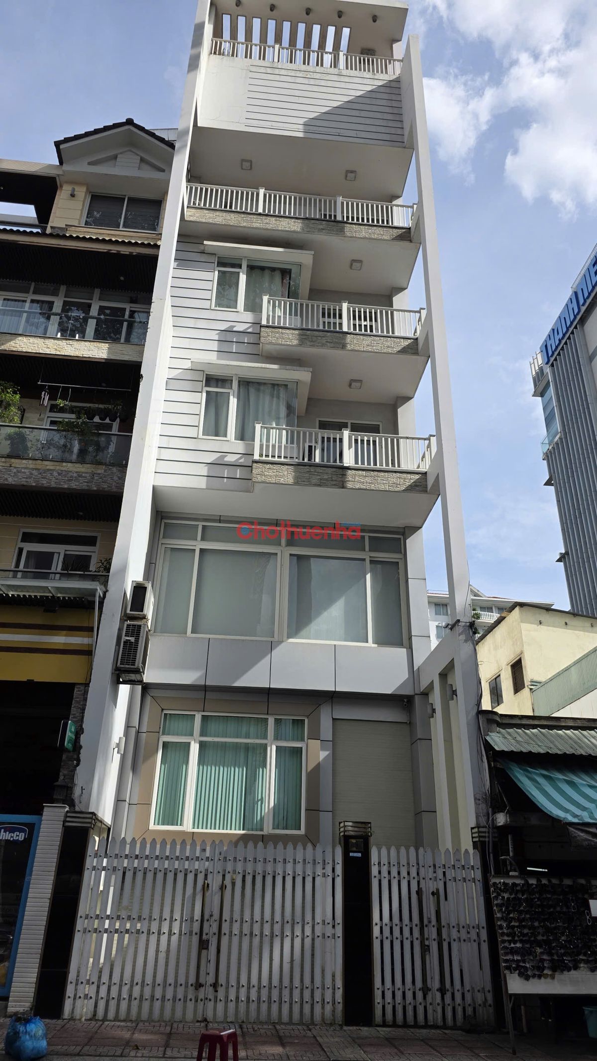 Cho Thuê nhà Nguyên Căn Hồ Xuân Hương, Phường 6, Quận 3.