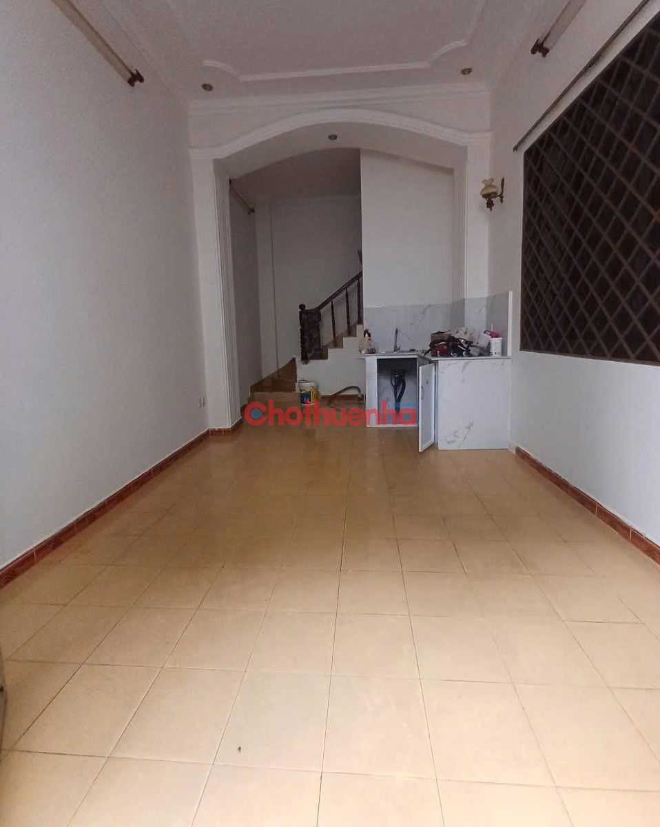 Cho Thuê Nhà 2 Phòng Ngủ. Đường Bạch Đằng, Phường 15, Bình Thạnh.