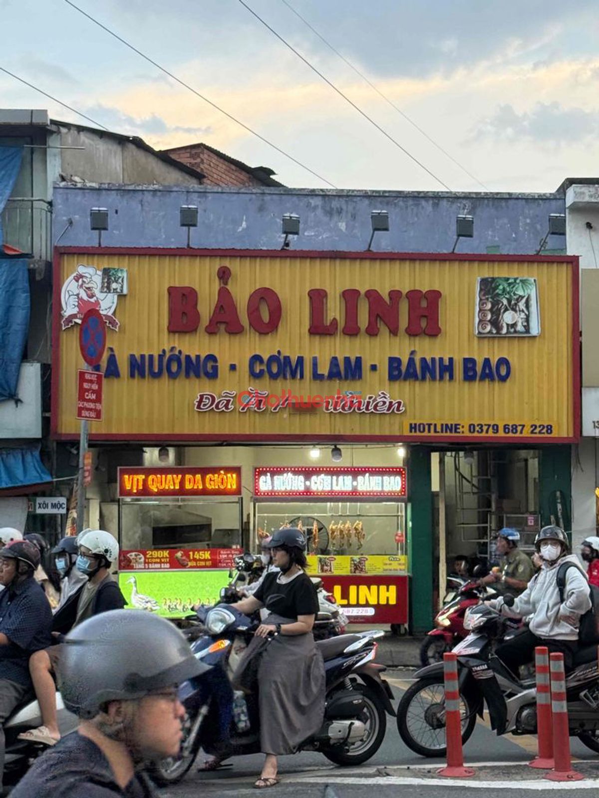 Cho Thuê Nhà Nguyên Căn Măt Tiền Hoàng Văn Thụ, Phường 8, Quận Phú Nhuận. 