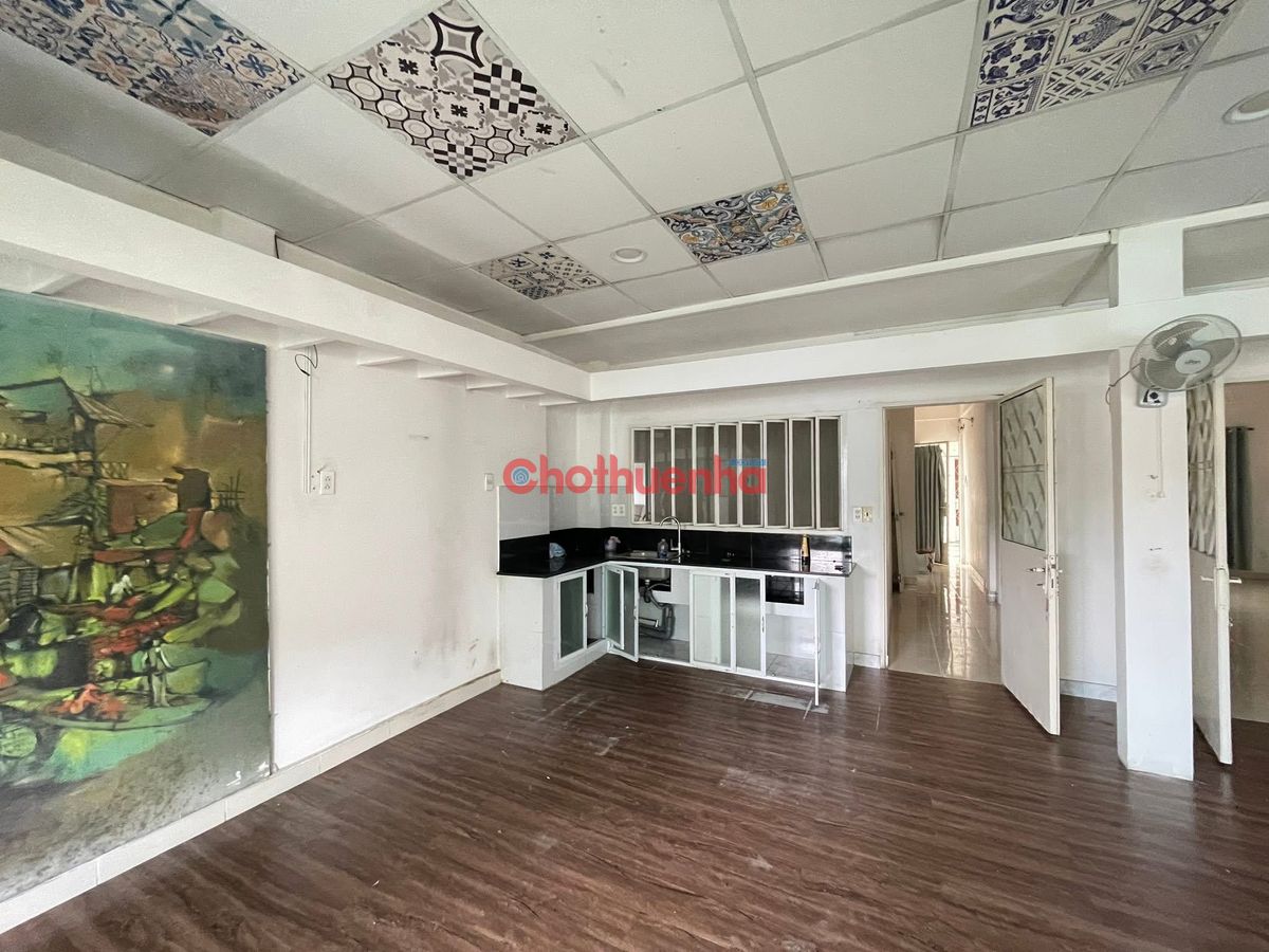 Cho thuê chung cư Lý Tự Trọng, Bến Thành, Q.1 - 11m2, Lầu 4, 25tr