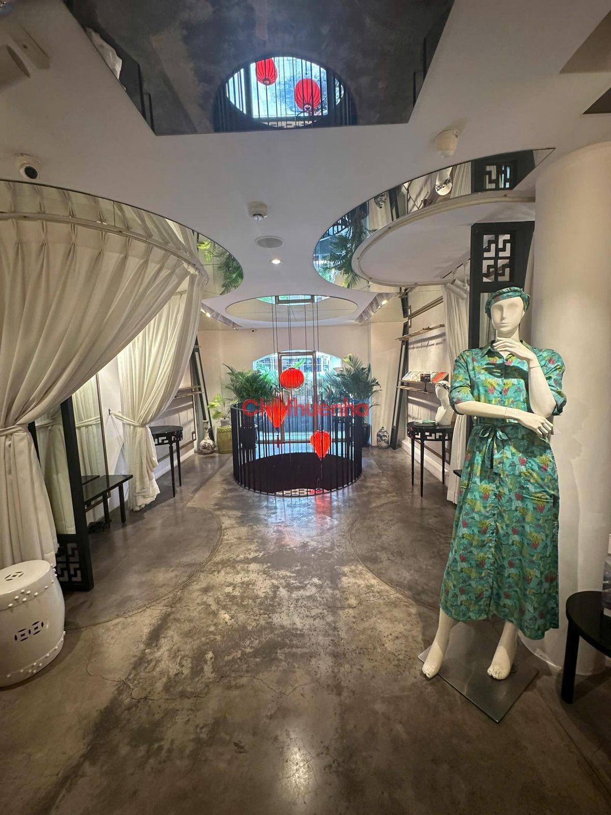 CHO THUÊ NHÀ MẶT TIỀN ĐỒNG KHỞI – TRUNG TÂM QUẬN 1 – VỊ TRÍ VÀNG THƯƠNG MẠI