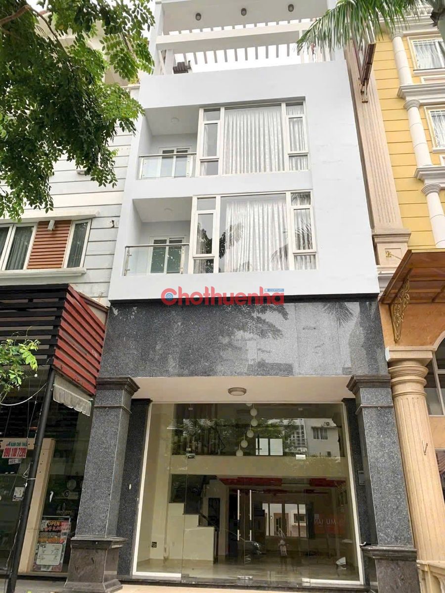 Mặt Tiền Cao Triều Phát KĐT Phú Mỹ Hưng Quận 7