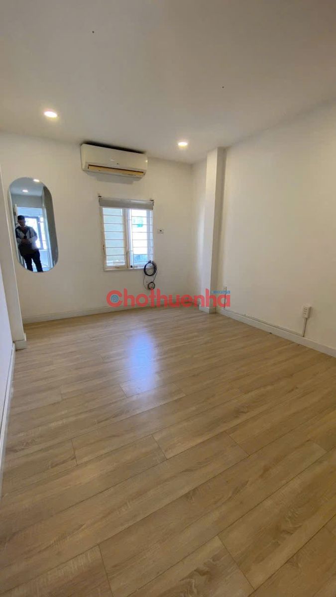 Cho thuê nhà mặt tiền đường Bạch Mã, P.15, Quận 10 — Đối diện Bệnh viện Bưu Điện