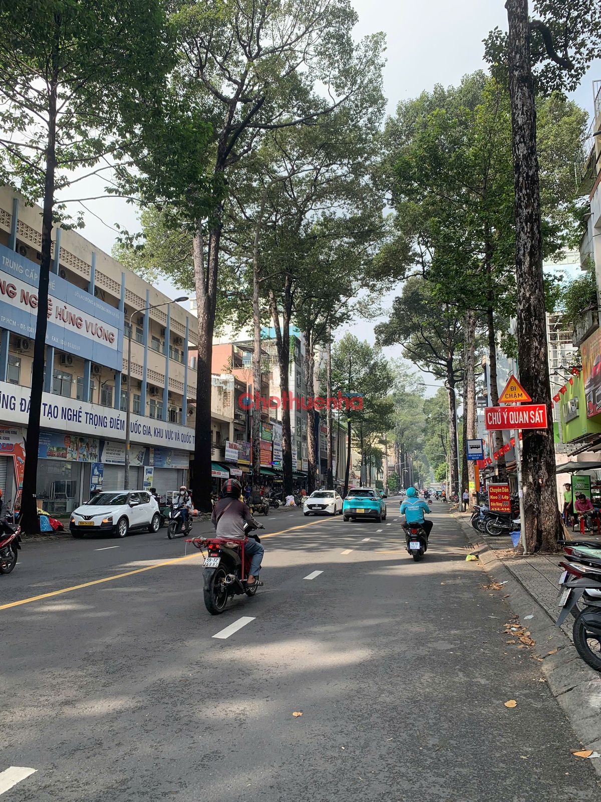 CHO THUÊ NHÀ MẶT TIỀN ĐƯỜNG NGUYỄN CHÍ THANH, QUẬN 10 - 3 TẦNG TRỐNG SUỐT 