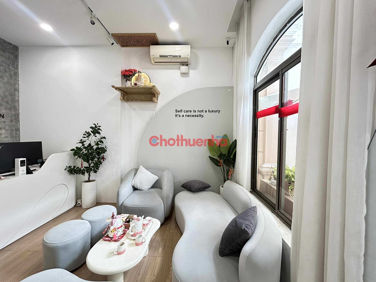 Sang Nhượng Nhà Mặt Bằng Mặt Tiền Đường Phổ Quang, Phường 9, Phú Nhuận.